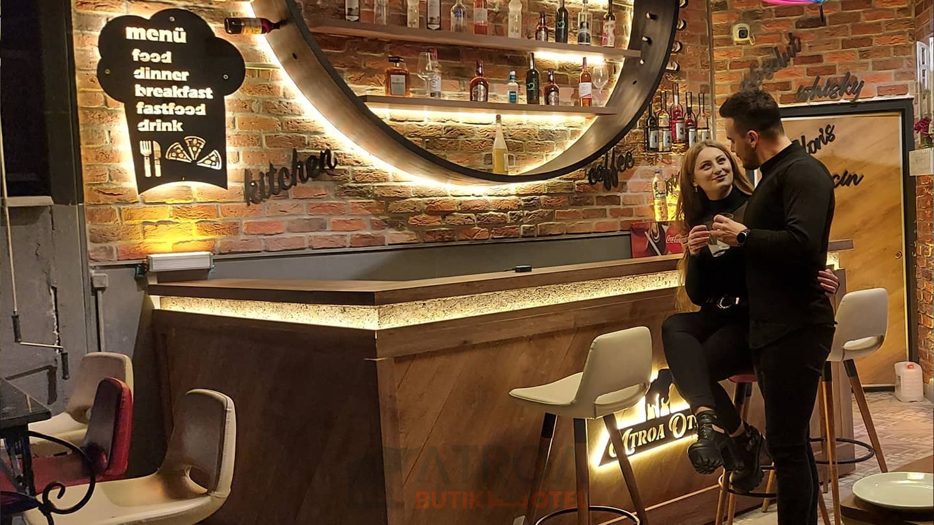 Cafe & Restaurant